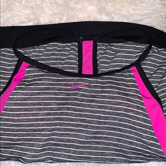 Nike Tank with built in sports bra - Picture 7 of 7